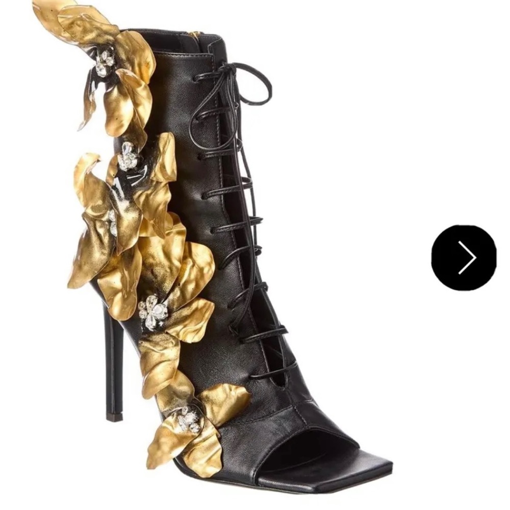 Giuseppe zanotti hand made collector sandals. Show stoppers!!